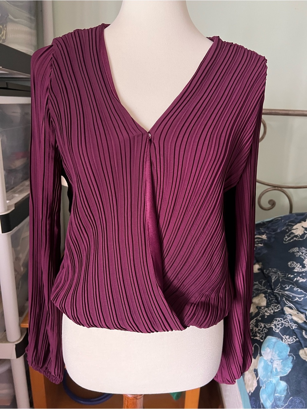 She & Sky Women’s Large Long Sleeve Pleated V-Neck Wrap-Front Blouse - Plum